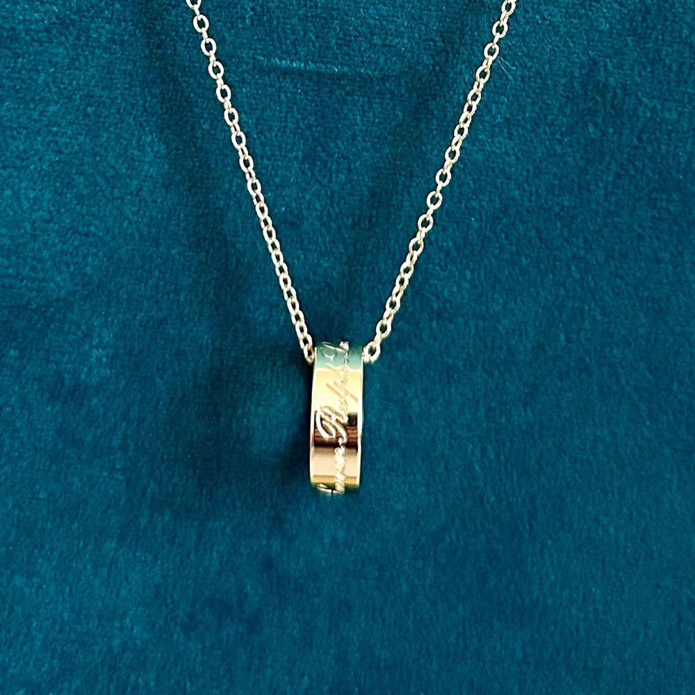 NWOT Lauren Ralph LaurenGold-Tone Script Logo Ring Pendant Necklace
